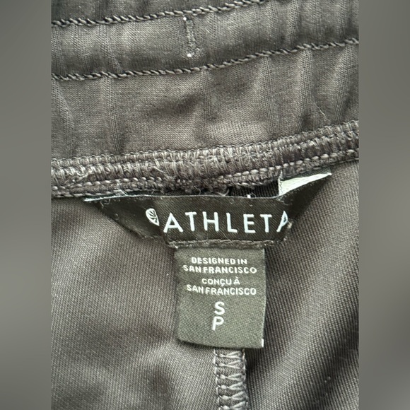 Athleta Seasoft Mid Rise Straight Crop - Picture 13 of 13